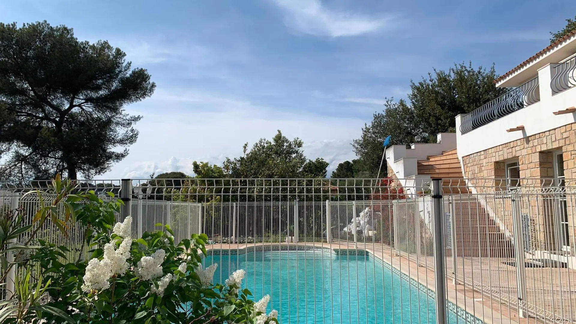 Villa Brise Des Pins Le Cannet 0*,  France
